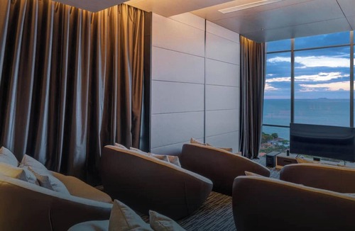 Pratumnak Hill Condo | Stunning Sea View Condo -Next To Beach