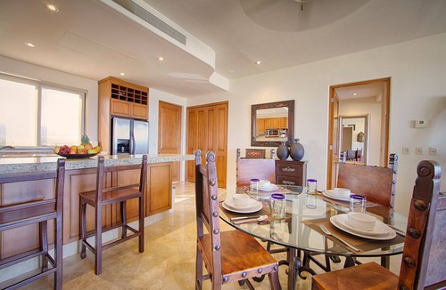 Downtown San Jose del Cabo Condo | Stunning Suite · Walk to Beach & Cabo Downtown