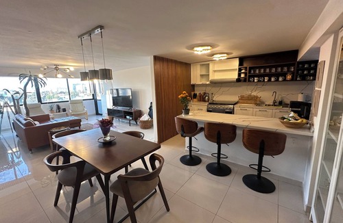 Benito Juarez Condo | Stunning views of the City Centrally located. Top two floors included PH