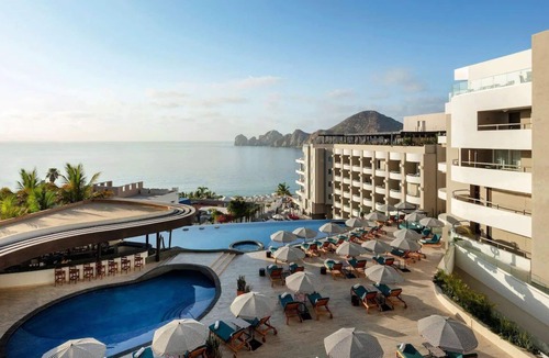 El Medano Ejidal Apartment | Stunning Views of Coastline! Beachfront, Swimming Pools, Spa, Free Parking!