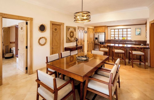 Cabo San Lucas Villa | Stunning Villa in Medano Beach Oceanfront Resort! Close to downtown Cabo!