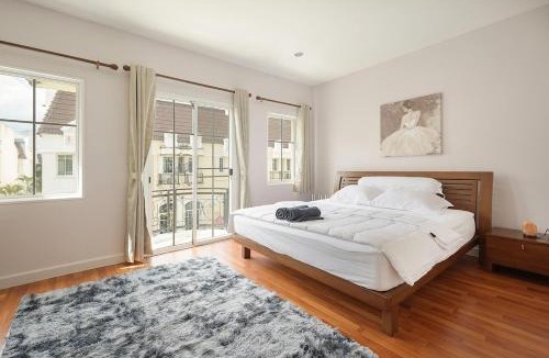 Prawet Apartment | Stylish 3BR Townhouse Near Rama9