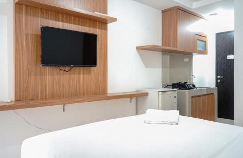 Ciputat Apartment | Stylish and Posh Studio Baileys Apartment By Travelio