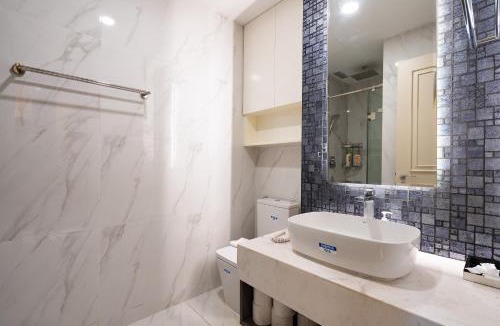 Little Japan Apartment | Stylish Boutique Studio in the heart of D1/Pool/Netflix