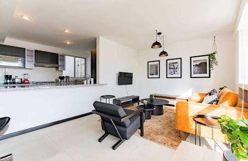 Roma Norte Condo | Stylish Condo Near Parks with Smart TV and WiFi