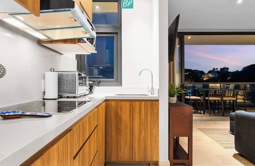 La Cruz de Huanacaxtle Apartment | Stylish Beachfront 3BR Ocean View - Zantamar 301A