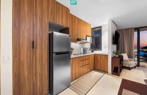 La Cruz de Huanacaxtle Apartment | Stylish Beachfront 3BR Ocean View - Zantamar 301A