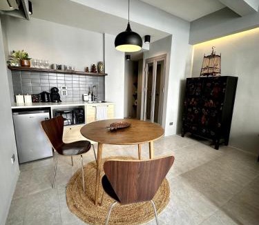 Nana Apartment | Stylish Studio in Prime Sukhumvit-Next to BTS Nana