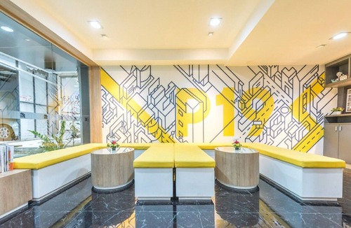 Thanon Phaya Thai House | Stylish Twin Beds | Superior Modern Living