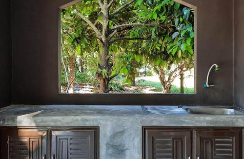Khlung Bed & Breakfast | Suan Rom Mai Chanthaburi สวนร่มไม้ จันทบุรี