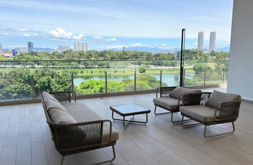 Subang Jaya Apartment | Subang Dorsett - Near SJMC - Cora Studios