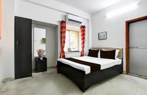 Kolkata House | Sudarshan Villa Guest House - Near Ruby General hospital