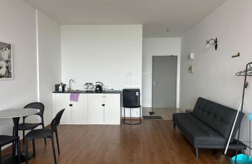 Kota Samarahan Apartment | SUMMER SUITES APARTMENT CASETTA HOMESTAY 3A at Kota Samarahan Kuching