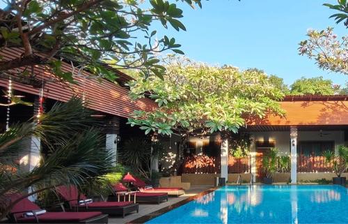 Kampung Kedawang Hotel | Sunday Telaga Terrace Boutique Resort
