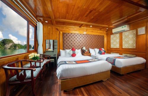 Cat Ba Boat Rental | Sunlight Boutique Cruise - Cat Ba island