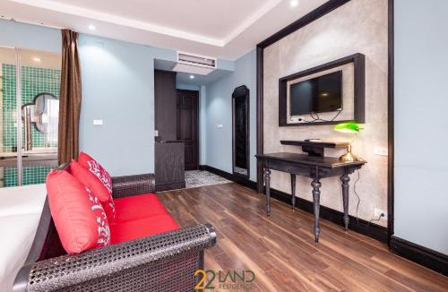 Hang Trong Hotel | Sunny 22land Ho Guom