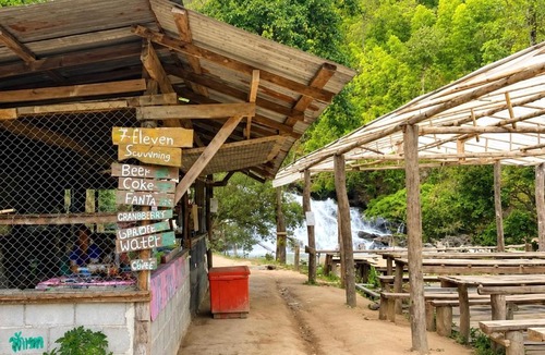 Mae Wang Cabin | Sunny Jungle Waterfall Retreat
