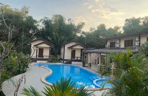 Tha Sung House | SUNRAY Guesthouse สุนันท์บ้านพักริมคลอง