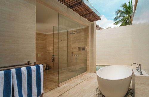 Central Mui Ne Beach Hotel | Sunsea Resort
