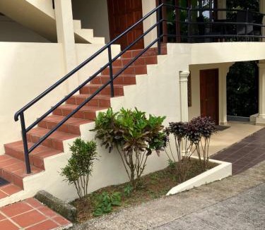 Langkawi Apartment | Sunset Hill Villas- Crystal Studio - Ruby Room