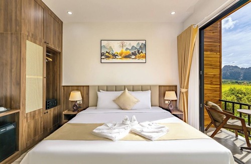 Vang Vieng Resort | Sunset Mountain View Resort