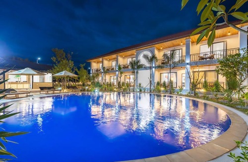 Vang Vieng Resort | Sunset Mountain View Resort