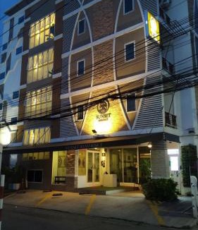 Bang Yi Khan Hotel | Sunset Residence Pinklao