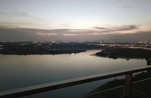 Central District Condo | Sunset Seaside Retreat@13pax - Direct Beach Access