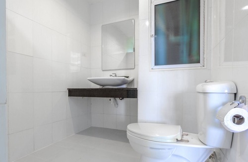 Wua Lai Hotel | Super OYO 1096 Winner Inn Hotel