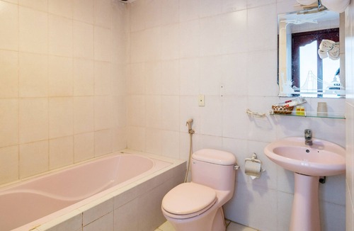 Da Nang City Centre Hotel | Super OYO 266 Golden Gate