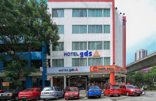 Titiwangsa Sentral Hotel | Super OYO 90101 Gds Hotel Titiwangsa