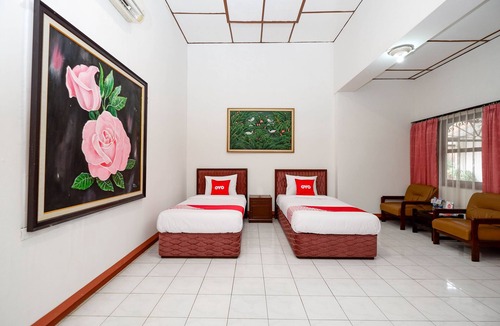 Laweyan Hotel | Super OYO Capital O 1644 Hotel Griya Kencana