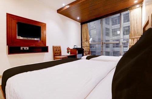 Marol Hotel | Super Townhouse Oak Times Square Le Western