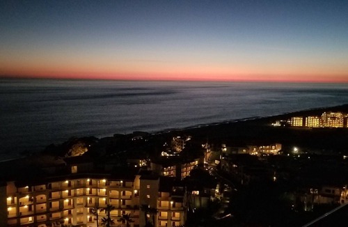 Paraiso Escondido Resort | SuperExecutive+900 SF private deck and hot tub for 6 on-the-beach 5 star resort