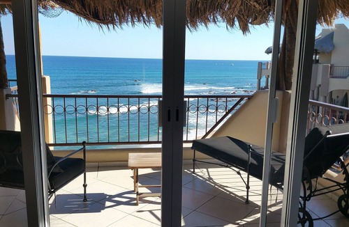 San Jose del Cabo Condo | Surfer's Paradise! Beachfront Las Olas Penthouse San Jose del Cabo