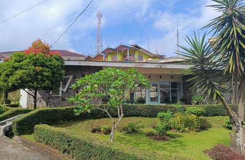 Cisarua Villa | Surga Family House