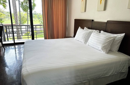 Nakhon Chai Si Hotel | Suwan