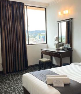 Pekan Melayu Hotel | Swing & Pillows - Bandar Kuantan