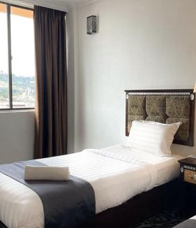 Pekan Melayu Hotel | Swing & Pillows - Bandar Kuantan