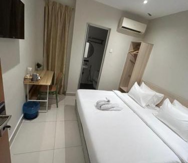 Petaling Jaya Hotel | Swing & Pillows - Damansara Jaya