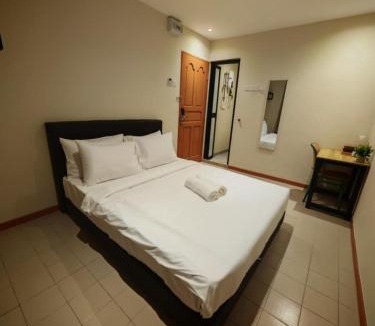 Damansara Utama Hotel | Swing & Pillows - Damansara Uptown, Petaling Jaya