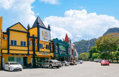 Ulu Kinta Hotel | Swing & Pillows - Golden Roof Hotel Sunway Ipoh