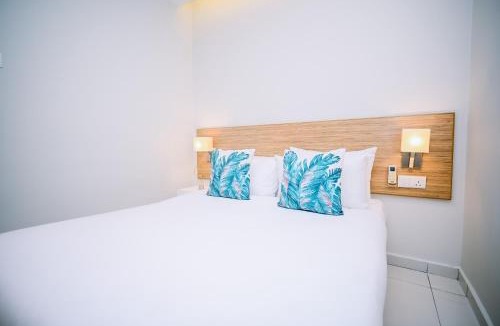 Ss 4 Hotel | Swing & Pillows - Kelana Jaya Selangor