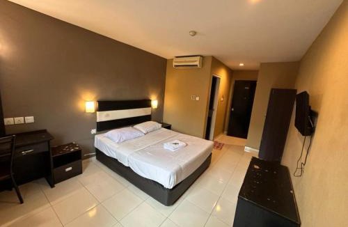 Sekudai Hotel | Swing & Pillows - Skudai Johor