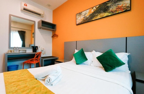 Hulu Kinta Hotel | Swing & Pillows - Travelland Hotel, Ipoh
