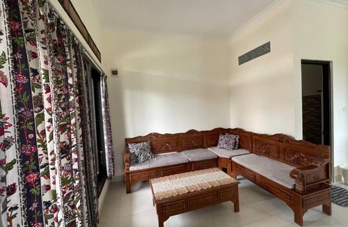 Cibodas House | SYARIAH - Cozy 3BR House - 8min From City Centre by Sakura