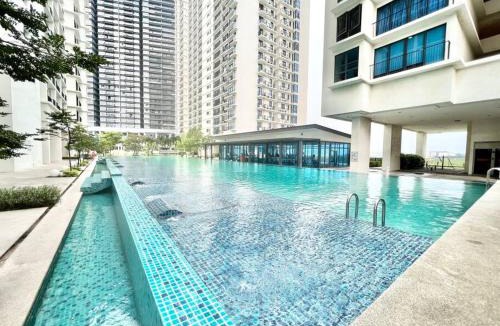 Shah Alam Apartment | T6 1-10Pax Trefoil Setia Alam 2Room SCCC Top Glove tower