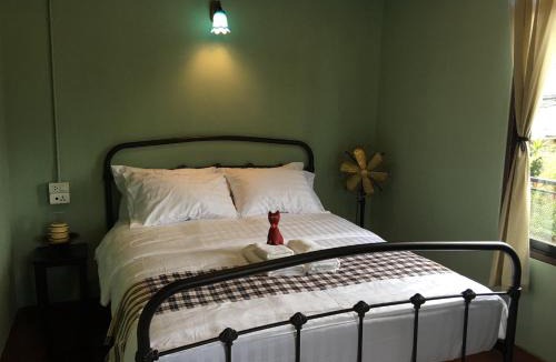 Pak Nam Hostel | Talardkao Balcony Krabi