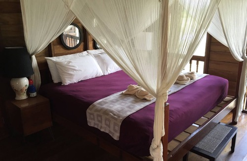 Kampung Kedawang Hotel | Tanabendang Banglos