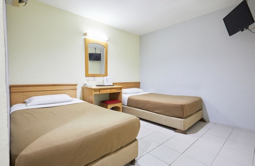 City Centre Hotel | Tang City Hotel, Petaling Street, Merdeka PNB 118 Tower